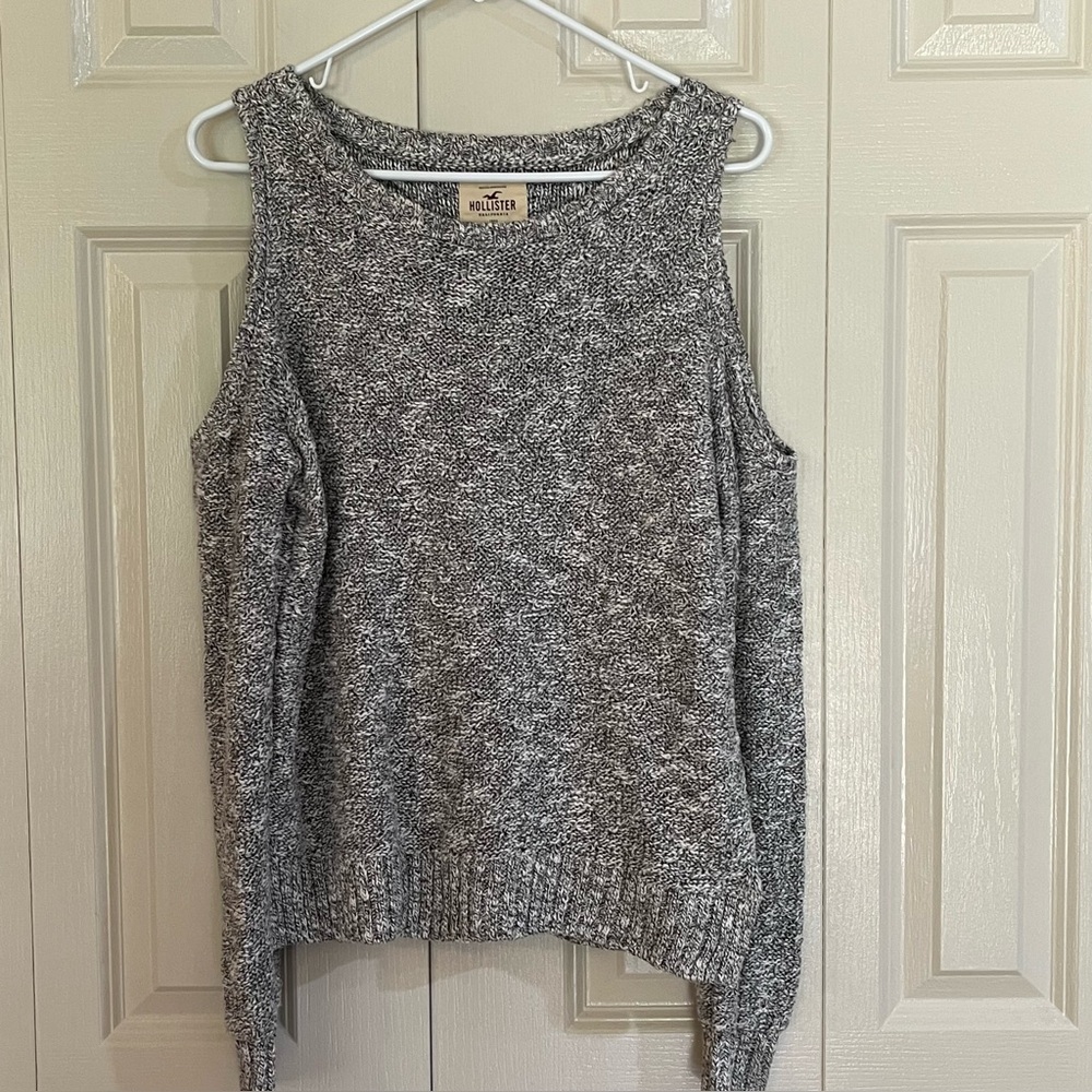 HOLLISTER Cold Shoulder Round Neck Gray/Black Frosted Knit Sweater Women's  M